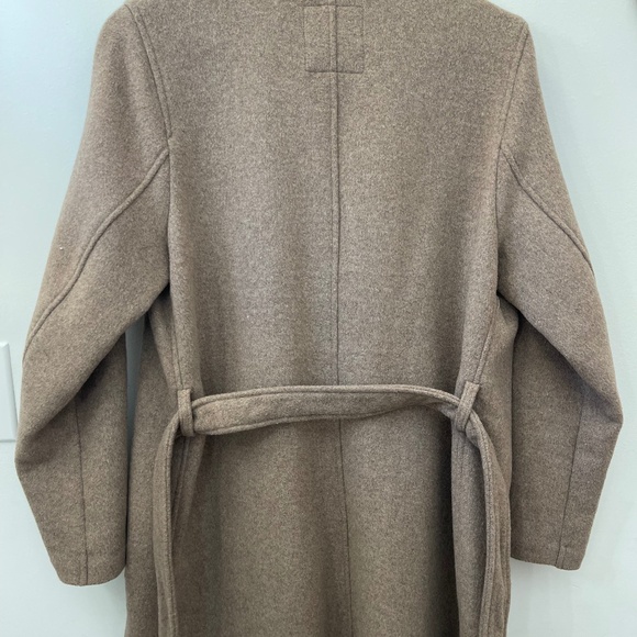 Abercrombie & Fitch Women's Wool-Blend Belted Dad Coat - Picture 6 of 7